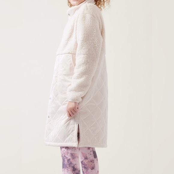 Athleta Girl So Toasty Tugga Sherpa Metallic Coat Size 12 / Large In Cream White - Picture 4 of 16
